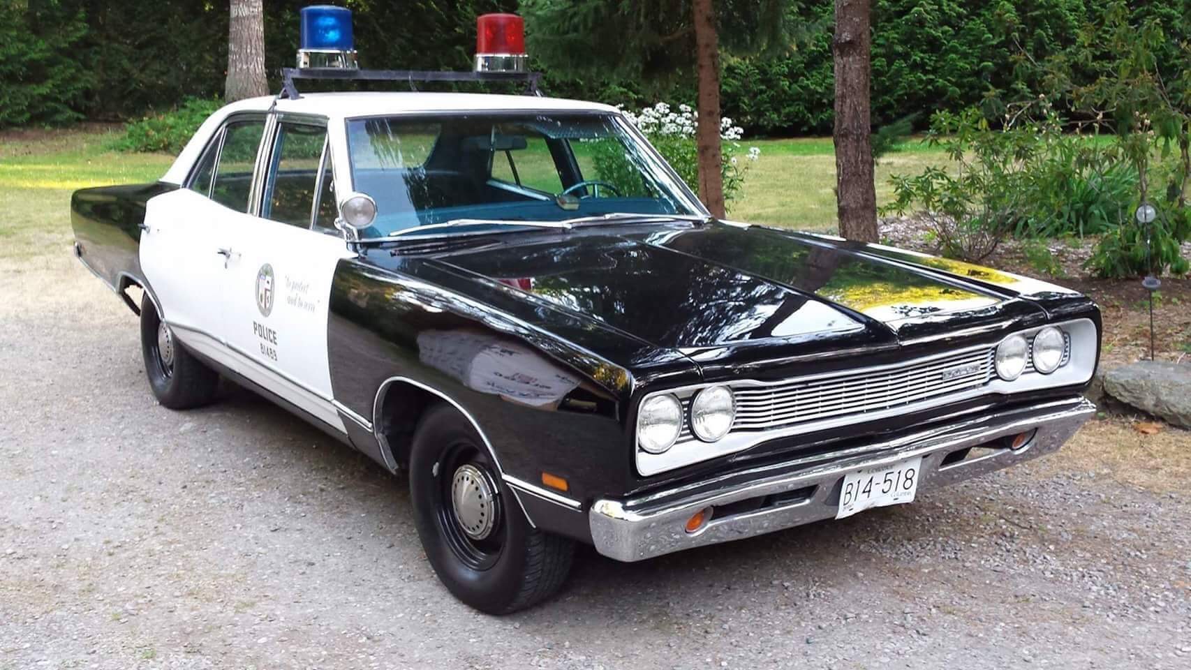 В свое время агрессивный дизайн Dodge Coronet Police Pursuit в сочетании с воем мощных сирен наводил ужас на преступников