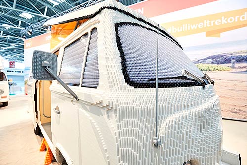 Volkswagen Transporter T2 в версии туристического автокемпера