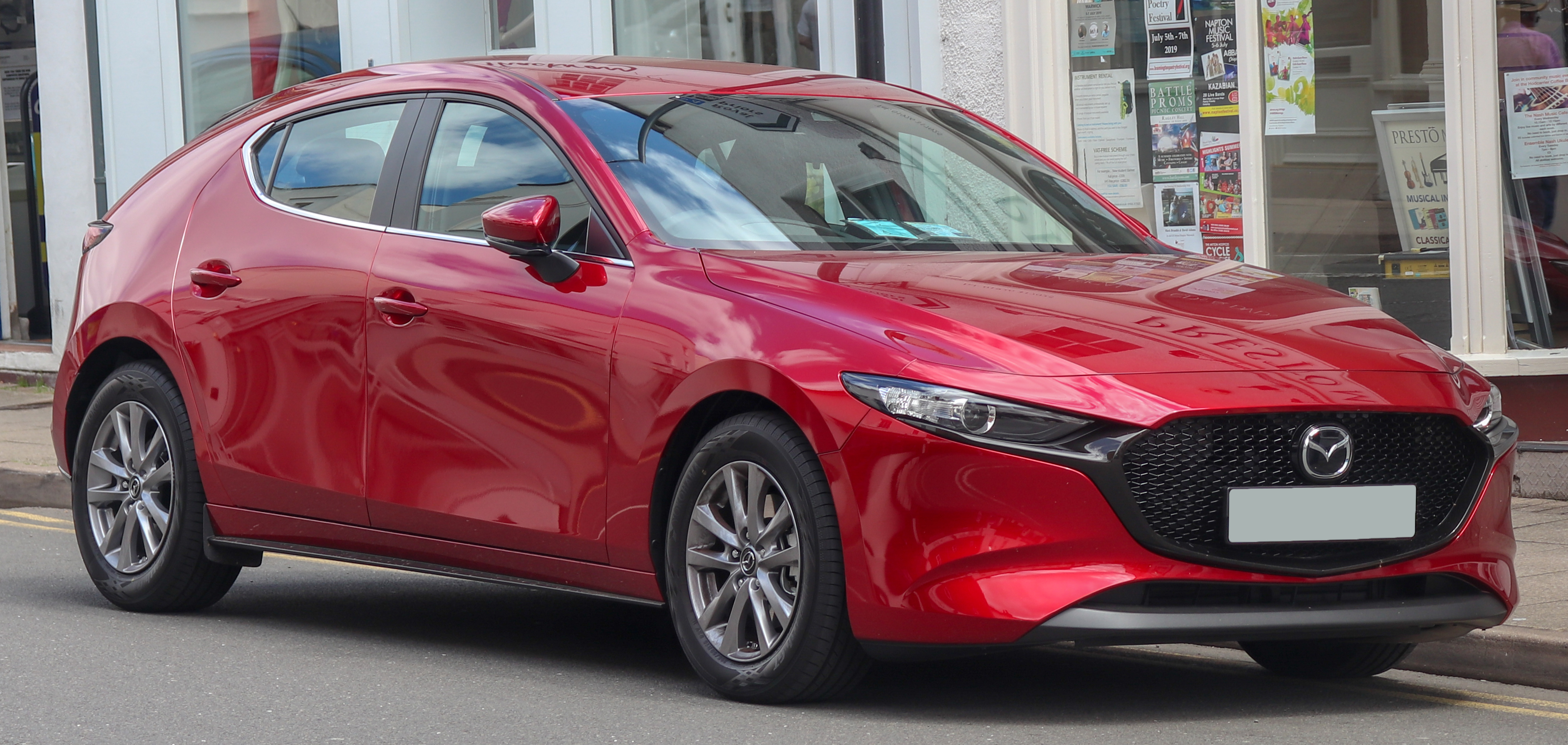 Mazda 3 – практически идеальный автомобиль