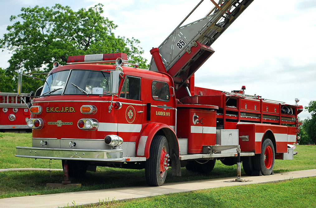 American LaFrance 900 – пожарный автомобиль, на котором впервые была использована газотурбинная установка